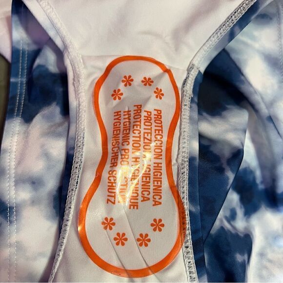 AEROPOSTALE 1 Piece Swimsuit in Blue and White tie dye Women's Small - Picture 9 of 10